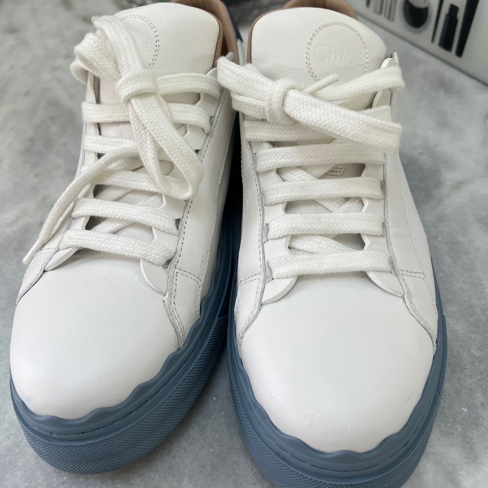 SOLD❌❌CHLOE WHOTE AND BLUE LAUREN SNEAKERS